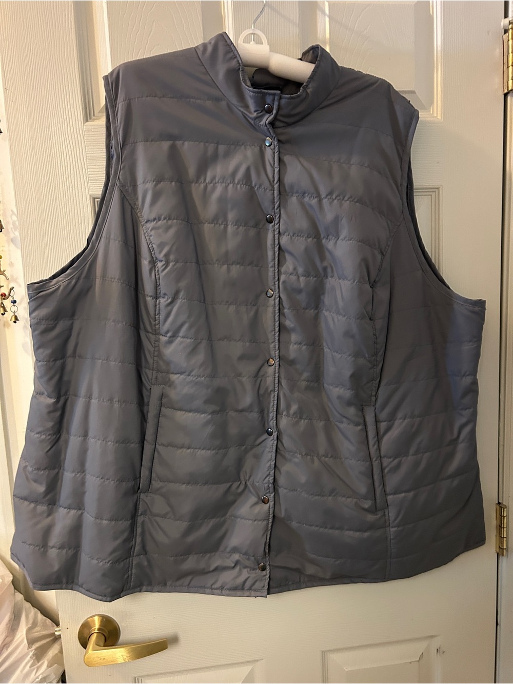 Avenue Quilted Puffer Jacket in Light Gray